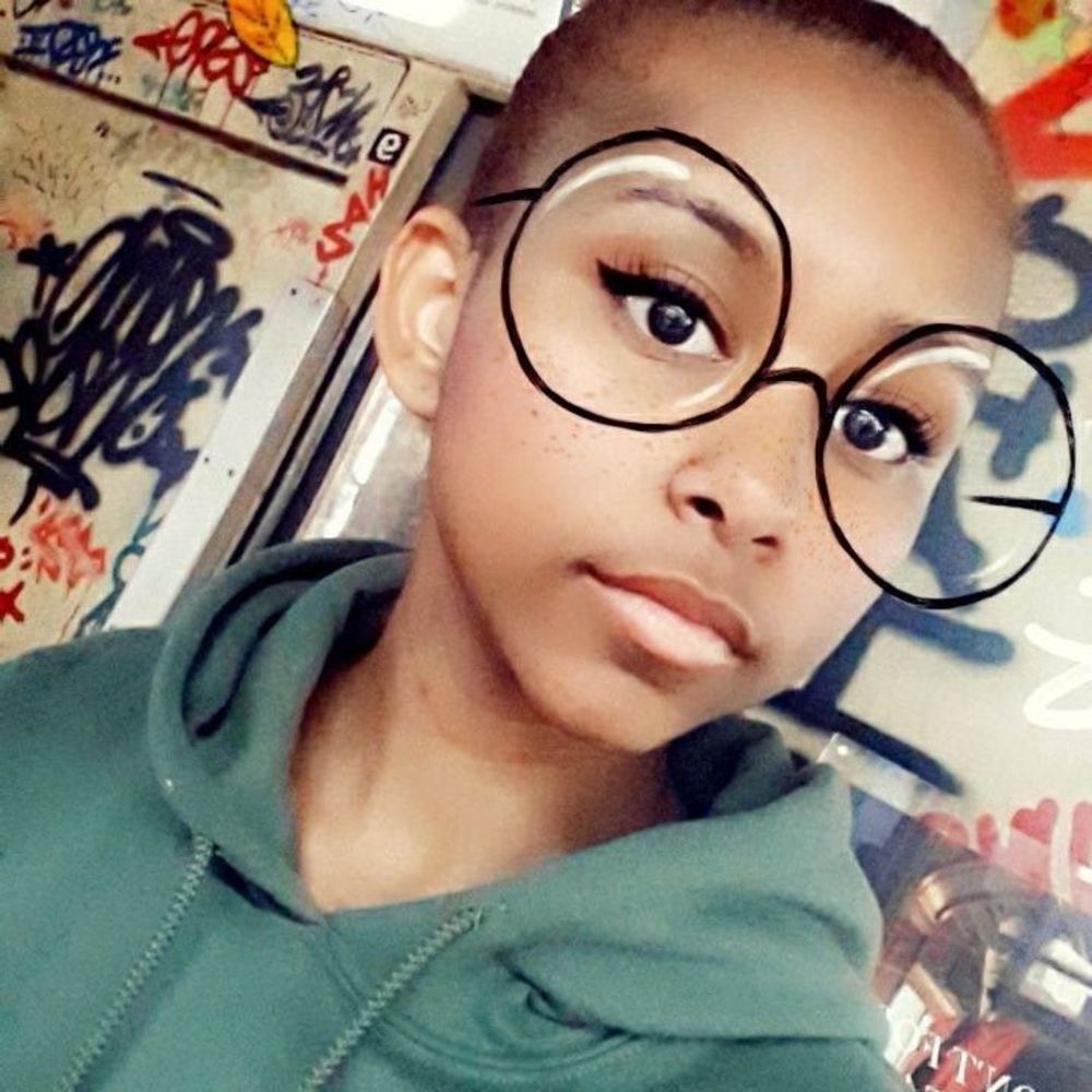 Meet your Posher, Destiny